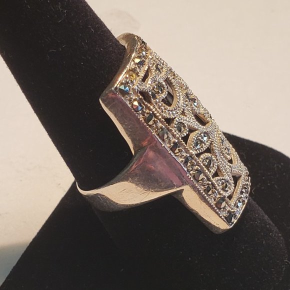 VINTAGE .925 MARCASITE / ONYX RING - SZ. 8.5 - Picture 4 of 9